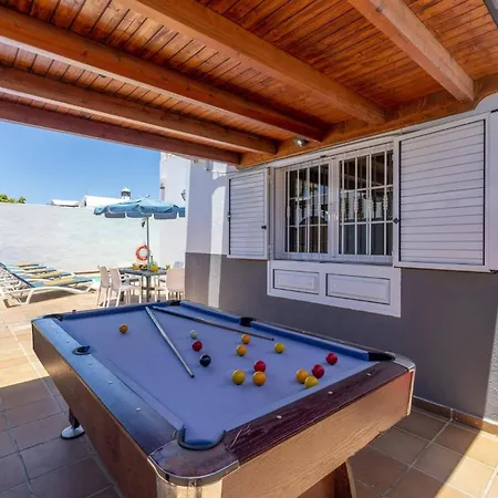 Villa Susie By Puerto del Carmen (Lanzarote)
